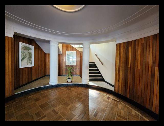 2 BEDROOM APARTMENT FOR SALE IN ESSENWOOD